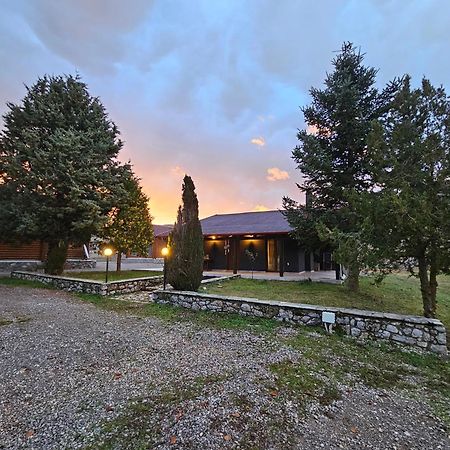 Orino Livadi Mount Villa IV 아라초바 외부 사진