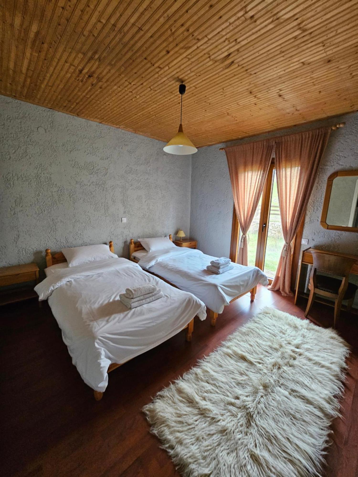 Orino Livadi Mount Villa IV 아라초바 외부 사진