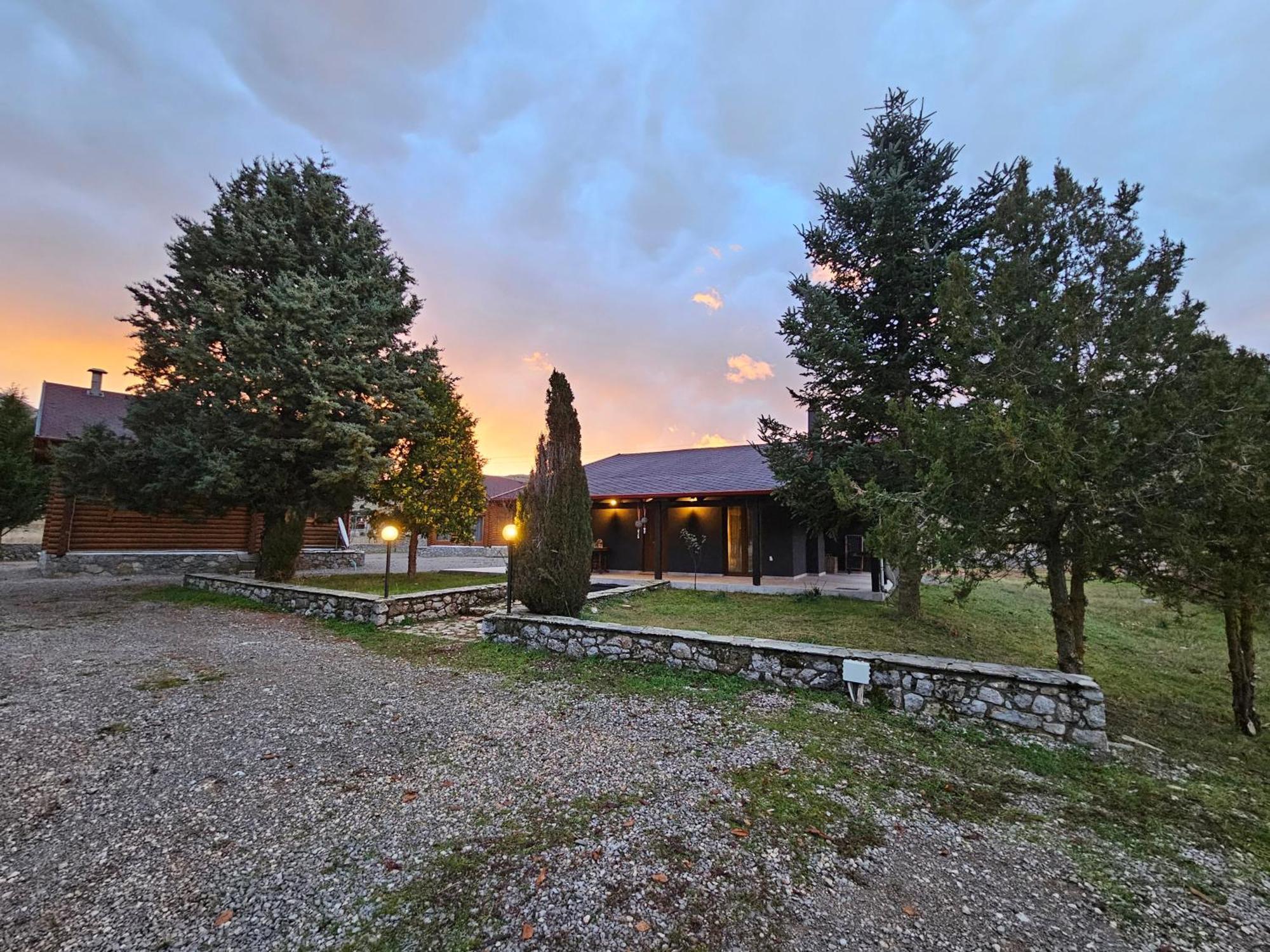 Orino Livadi Mount Villa IV 아라초바 외부 사진